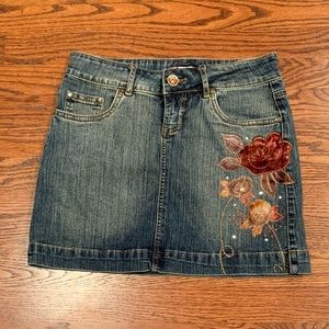 5/6 Denim mini skirt with pretty detail
